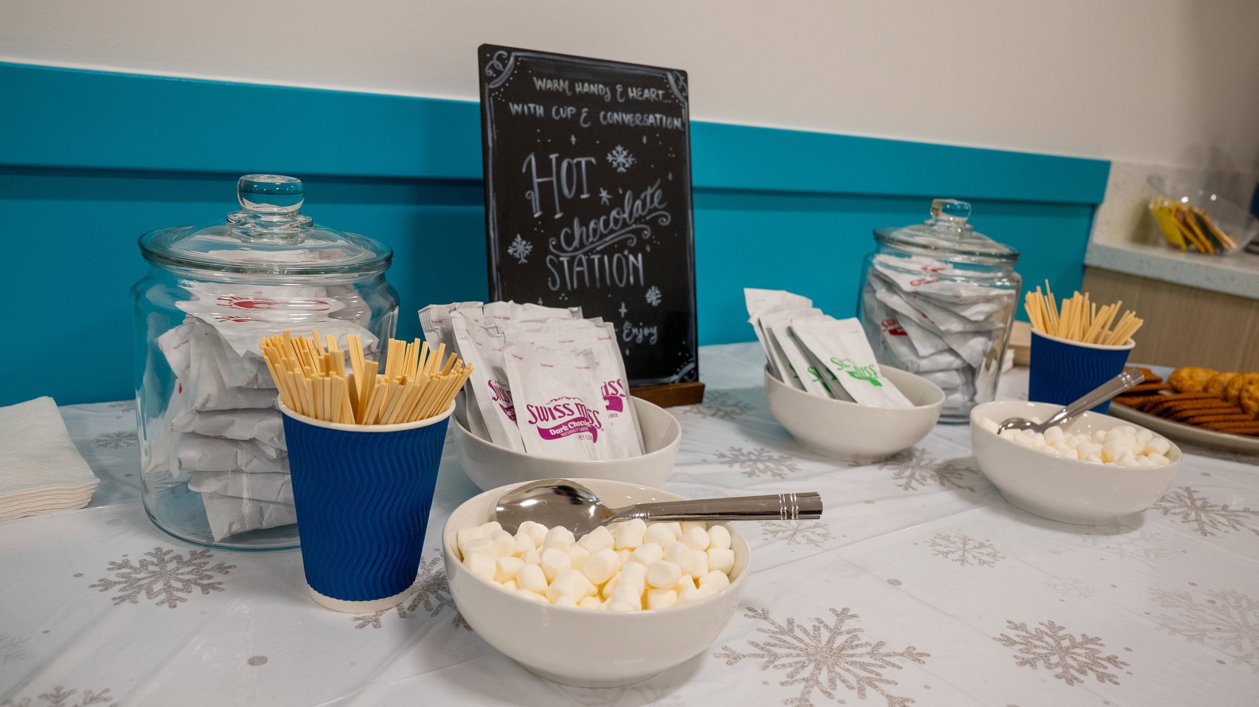 WELA-Open-House, Image of hot chocolate and marshmallows